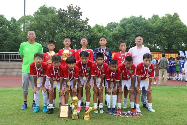 五大联赛无败记录球队盘点：巴萨曼城多特全胜在列